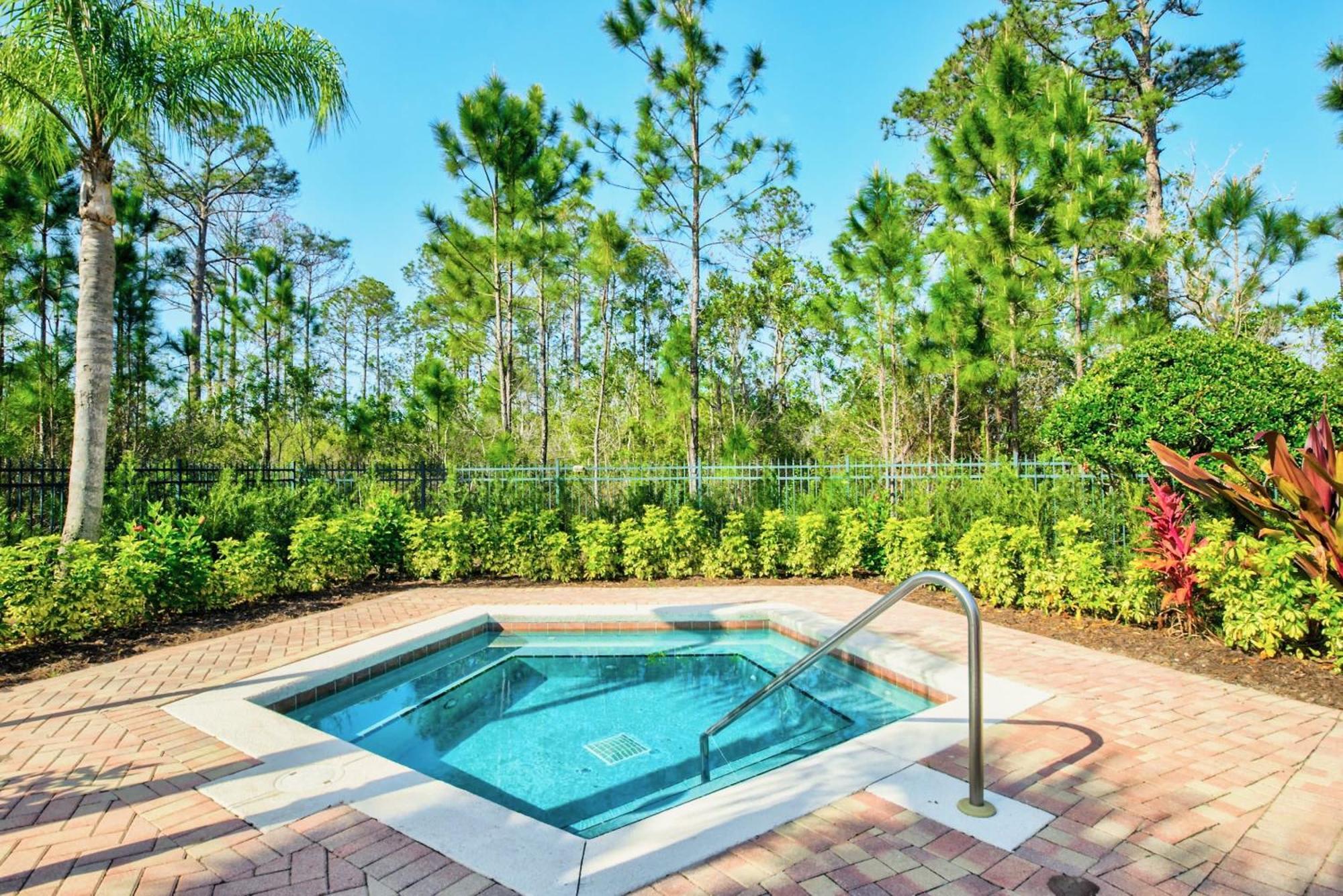 Bright & Modern 2Br Condo With Pool & Hot Tub, Near Disney! Orlando Kültér fotó