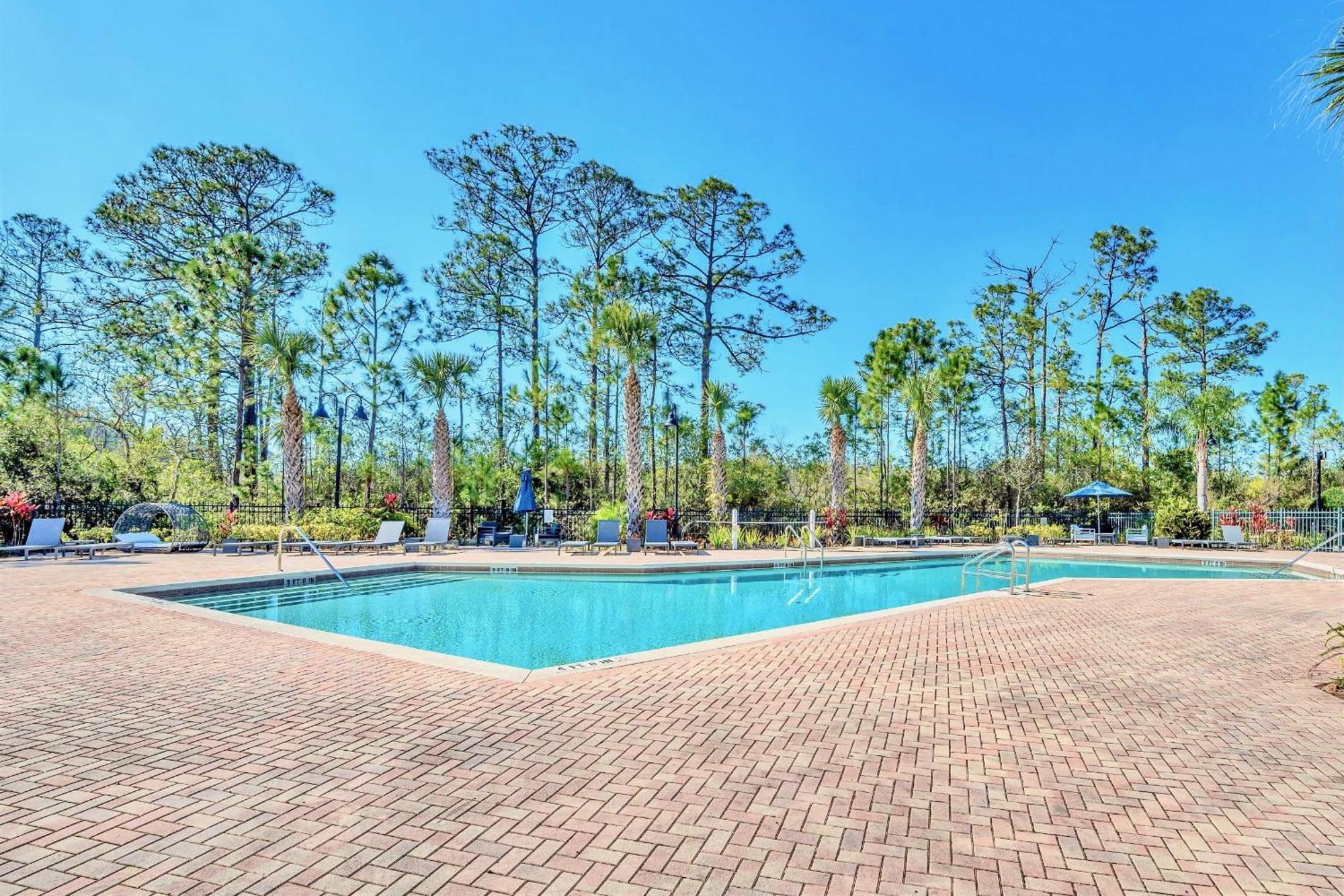 Bright & Modern 2Br Condo With Pool & Hot Tub, Near Disney! Orlando Kültér fotó
