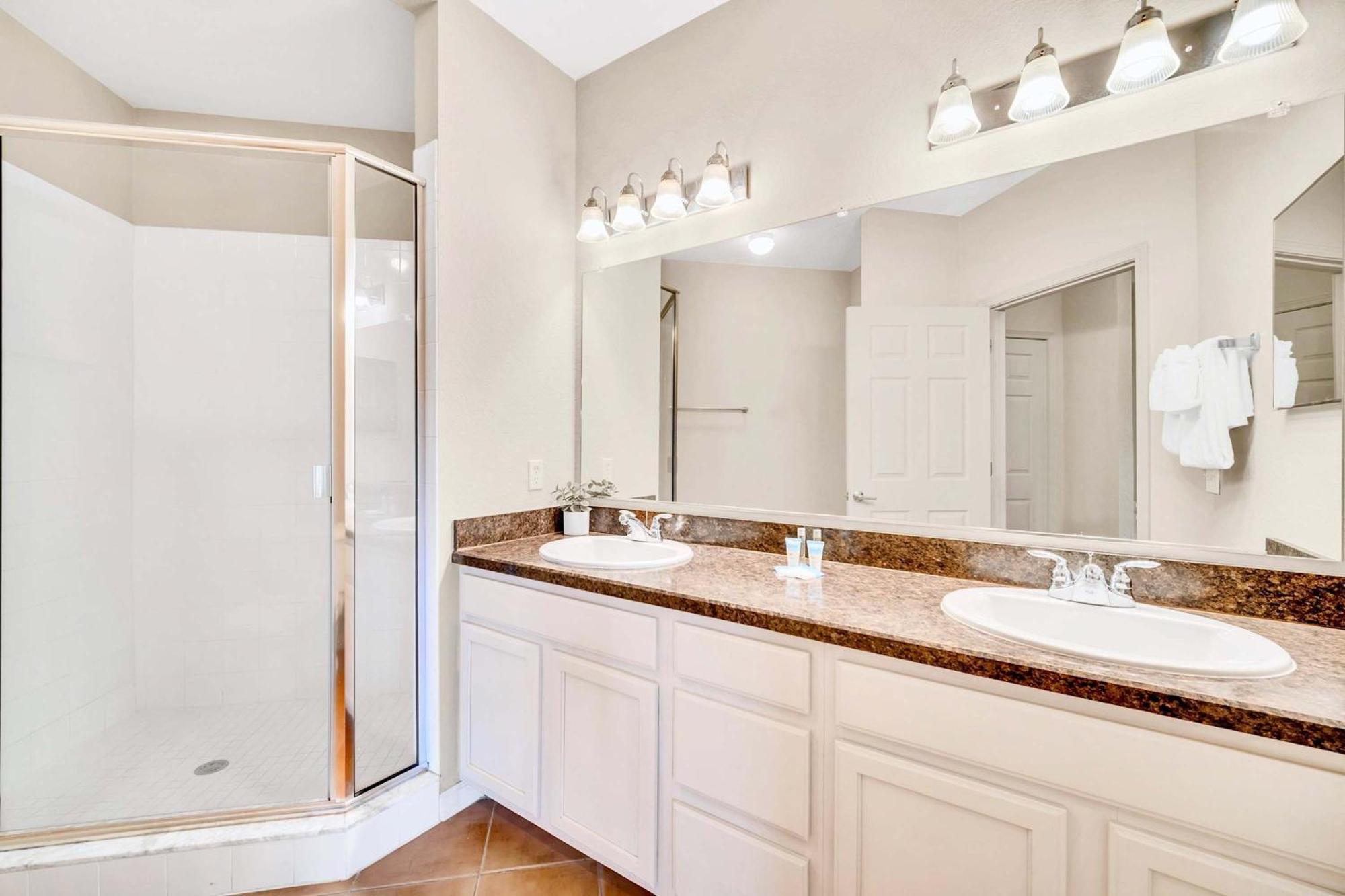 Bright & Modern 2Br Condo With Pool & Hot Tub, Near Disney! Orlando Kültér fotó