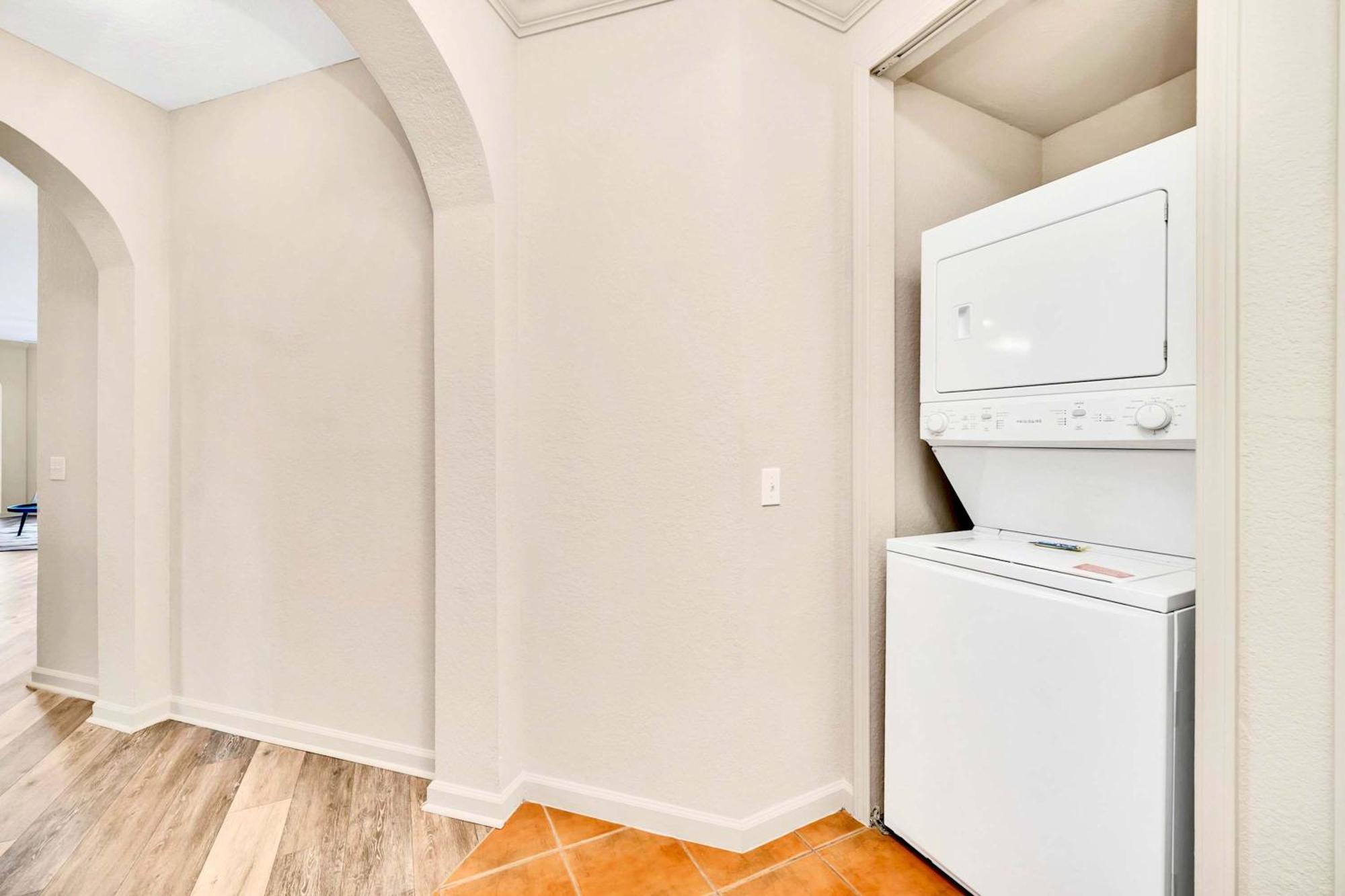 Bright & Modern 2Br Condo With Pool & Hot Tub, Near Disney! Orlando Kültér fotó
